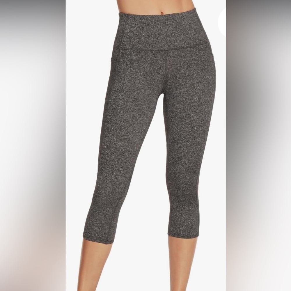 NWOT Skechers Mid-Calf Leggings